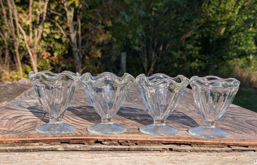 Set of 4 Vintage Clear Pressed Glass Sherbet Sundae Glasses Cross Hatch Base